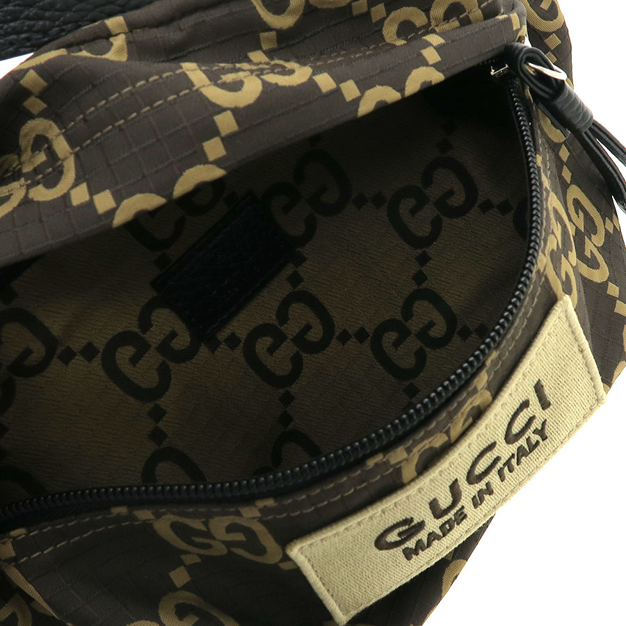 Gucci 　バッグ　GGキャンバス　ボディバッグ 美品】GUCCI GGキャンバス ボディバッグ 布袋付き