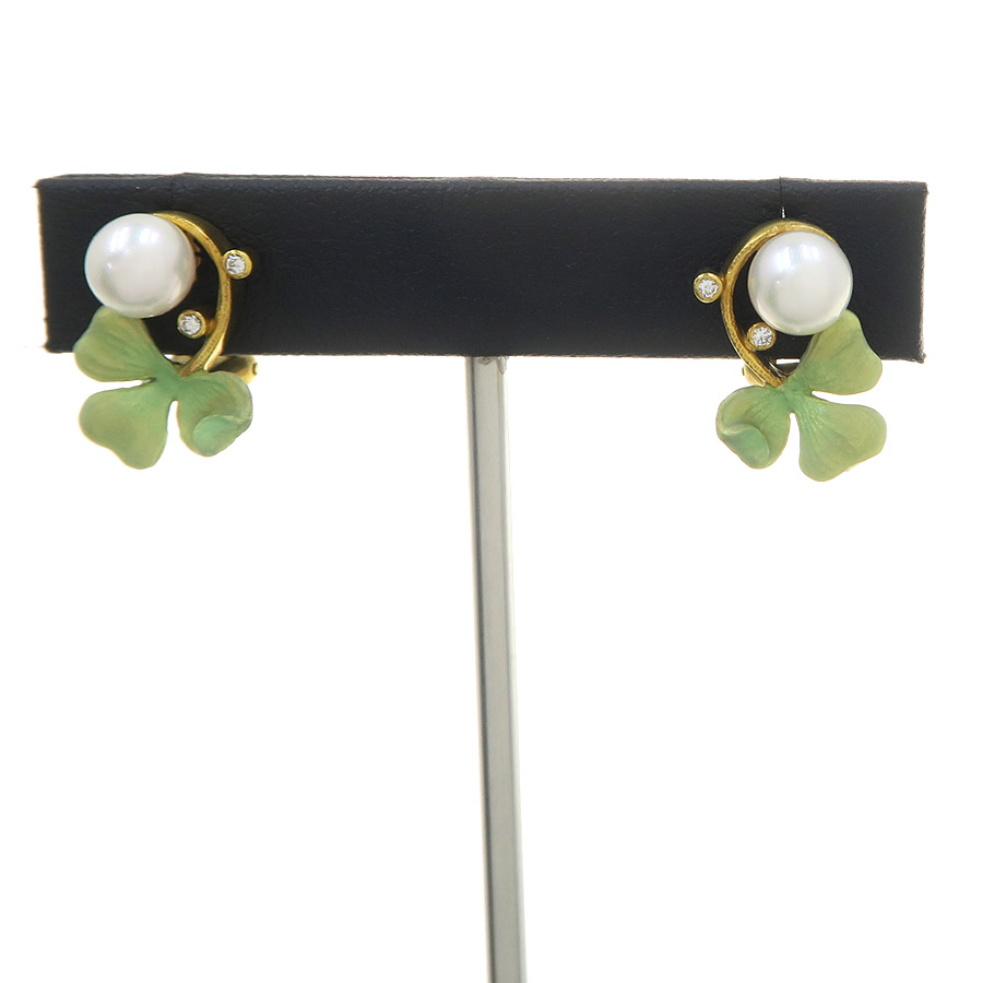 パールエナメルダイヤピアス