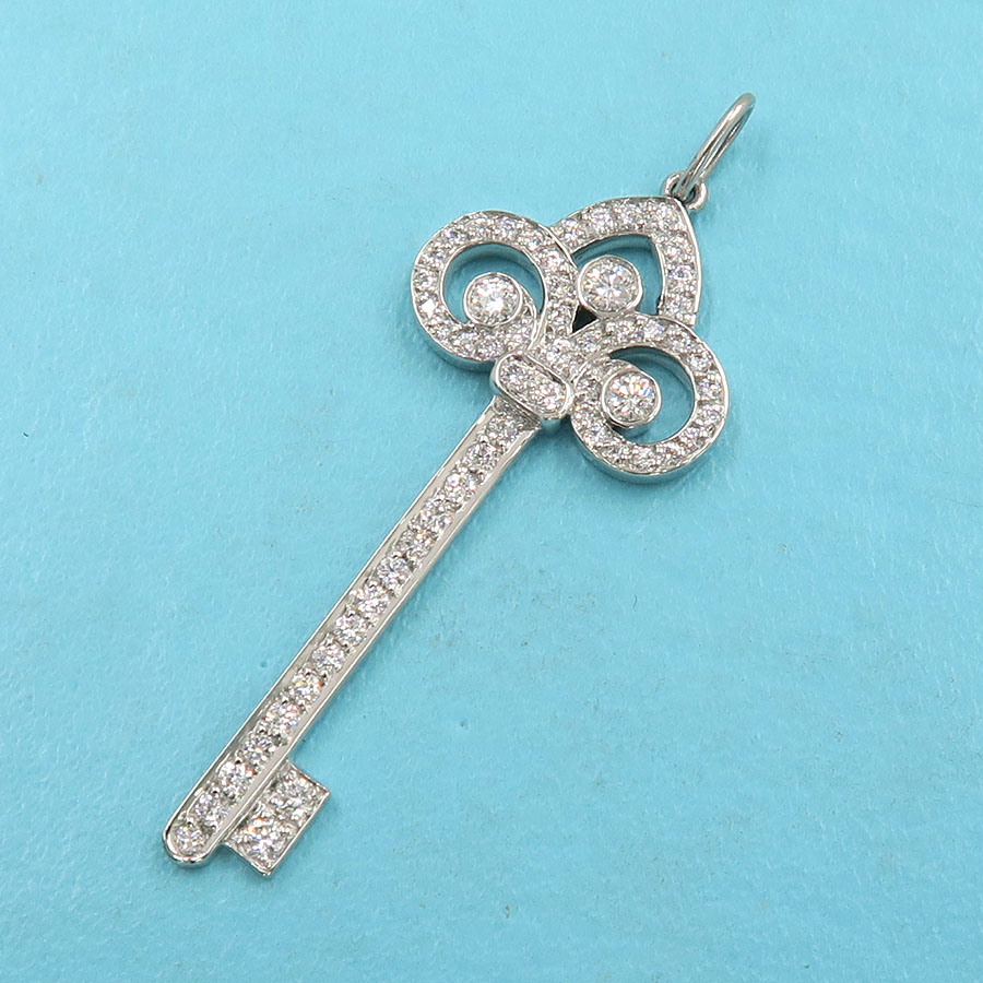 フルールドリスキーダイヤチャーム