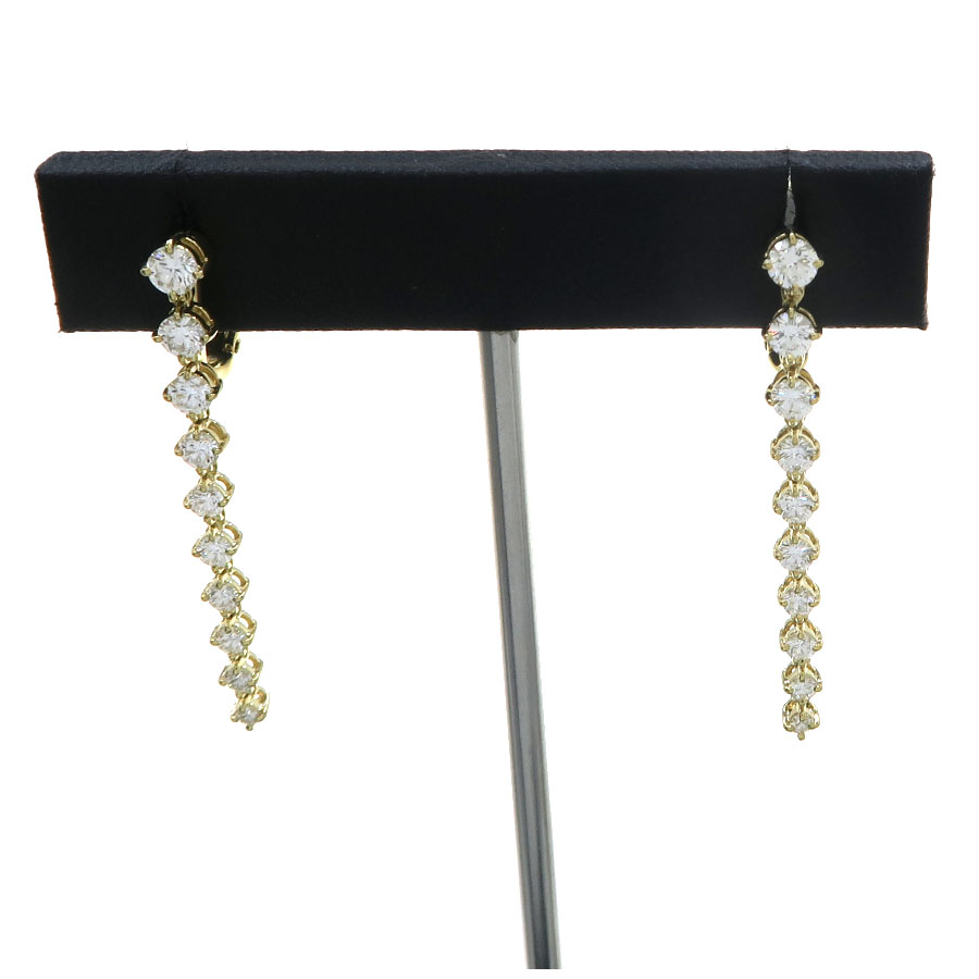 ダイヤイヤリング