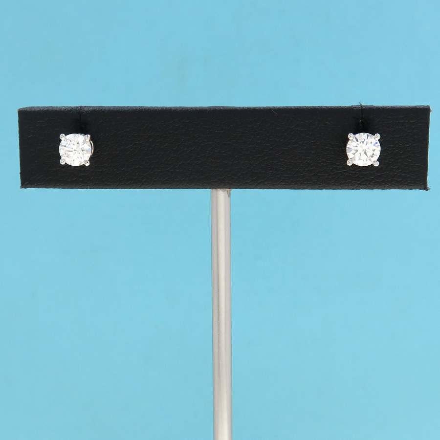 ソリティアダイヤピアス/D0.38ct×2