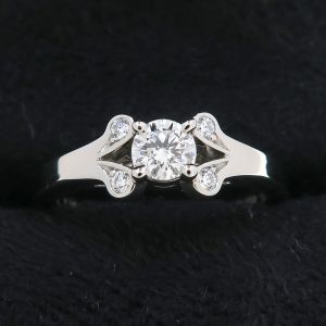 ソリテールバレリーナダイヤリング/D0.19ct