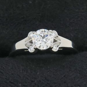 ソリテールバレリーナダイヤリング/D0.45ct