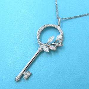 ビクトリアヴァインダイヤサークルキーネックレス
