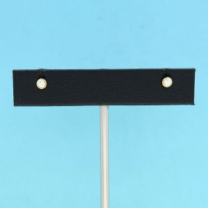 バイザヤードピアス/合計D0.10ct