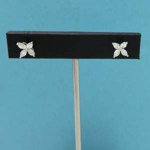 ビクトリアダイヤピアス/スモール