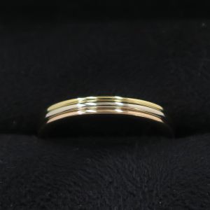 スリーゴールドウェディングリング