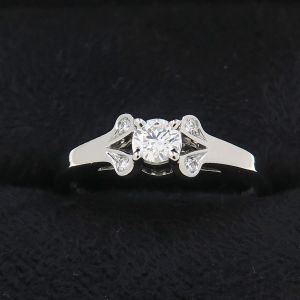 ソリテールバレリーナダイヤリング/D0.18ct