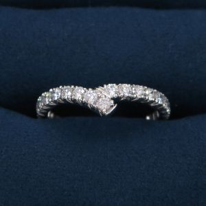 リボンバンドダイヤリング