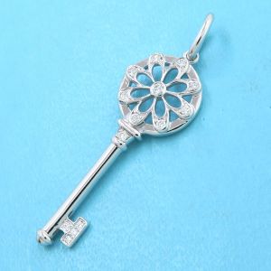 フローラルキーダイヤチャーム