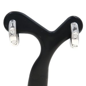 ダイヤイヤリング