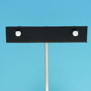 ソリティアダイヤピアス/合計D0.31ct