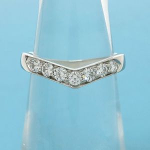 Vバンドダイヤリング