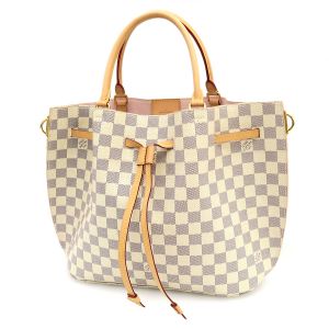 アズール･ジロラッタ