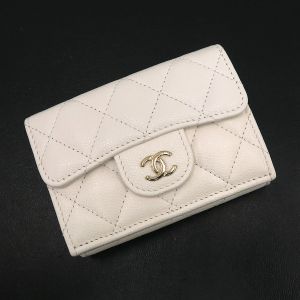 キャビア･三つ折財布
