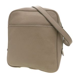 ヴィクトリア・ショルダー