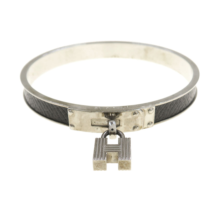 カデナバングル