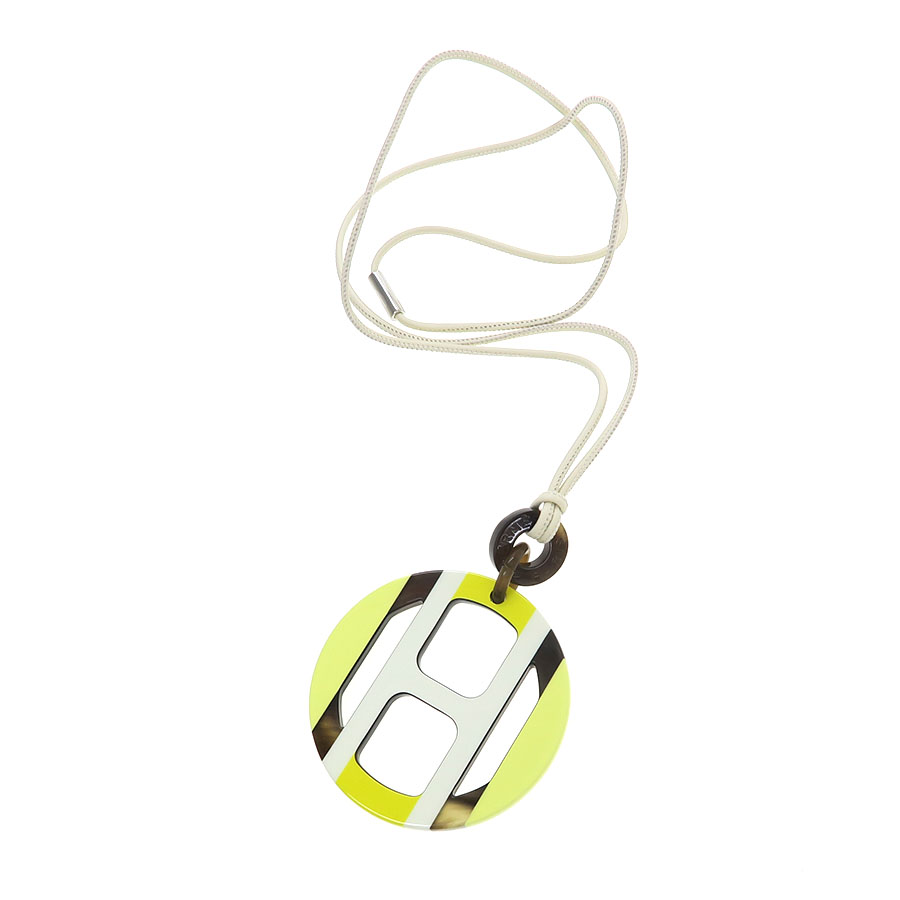 Hエキップペンダント