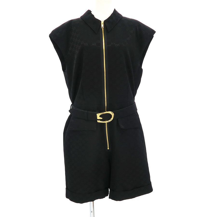 ジャンプスーツ