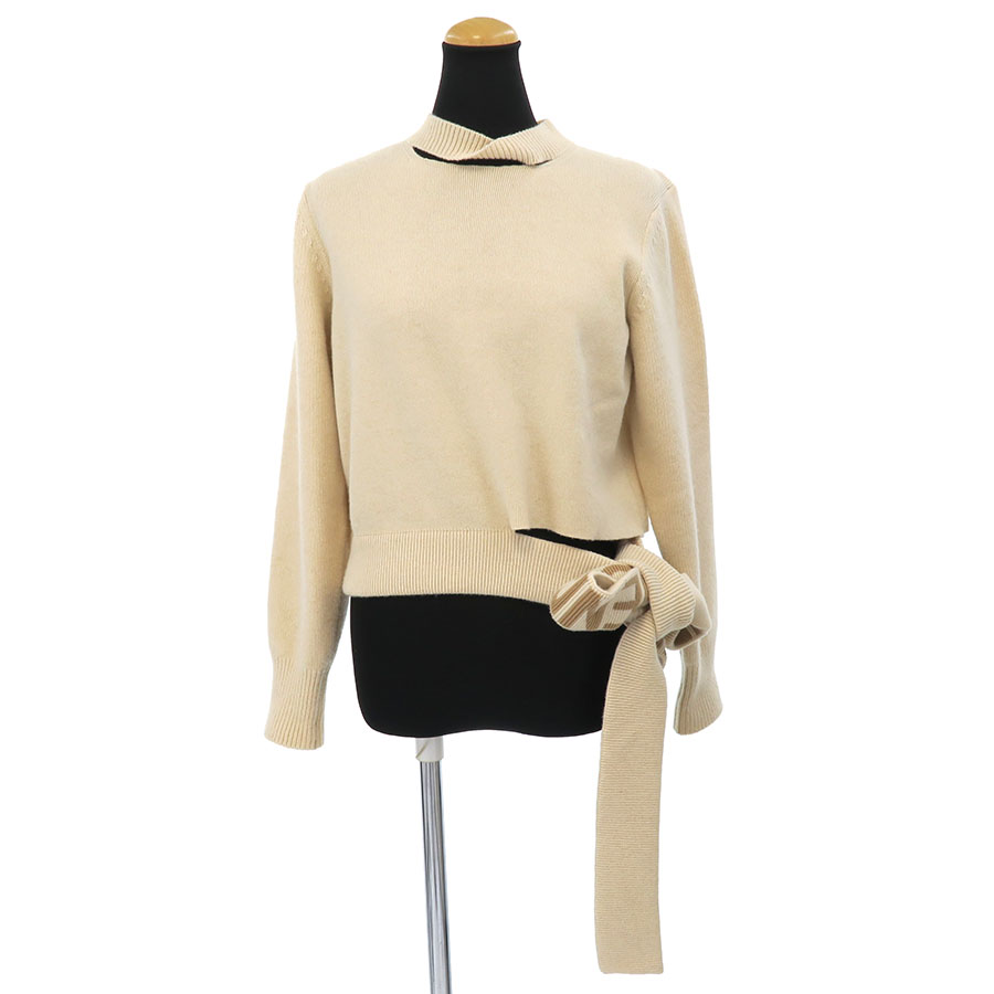 ニットトップス