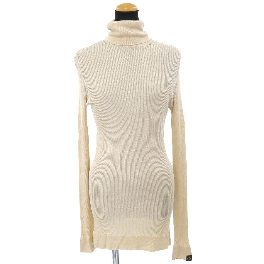 ニットトップス