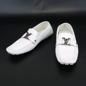 ドライビングシューズ