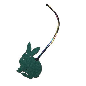 プティアッシュチャーム