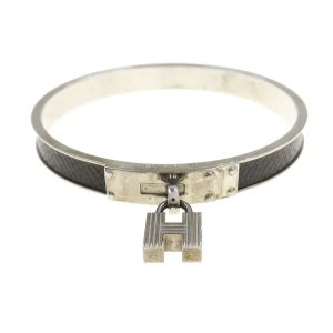 カデナバングル