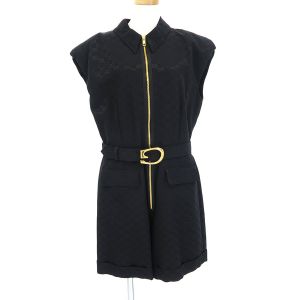 ジャンプスーツ