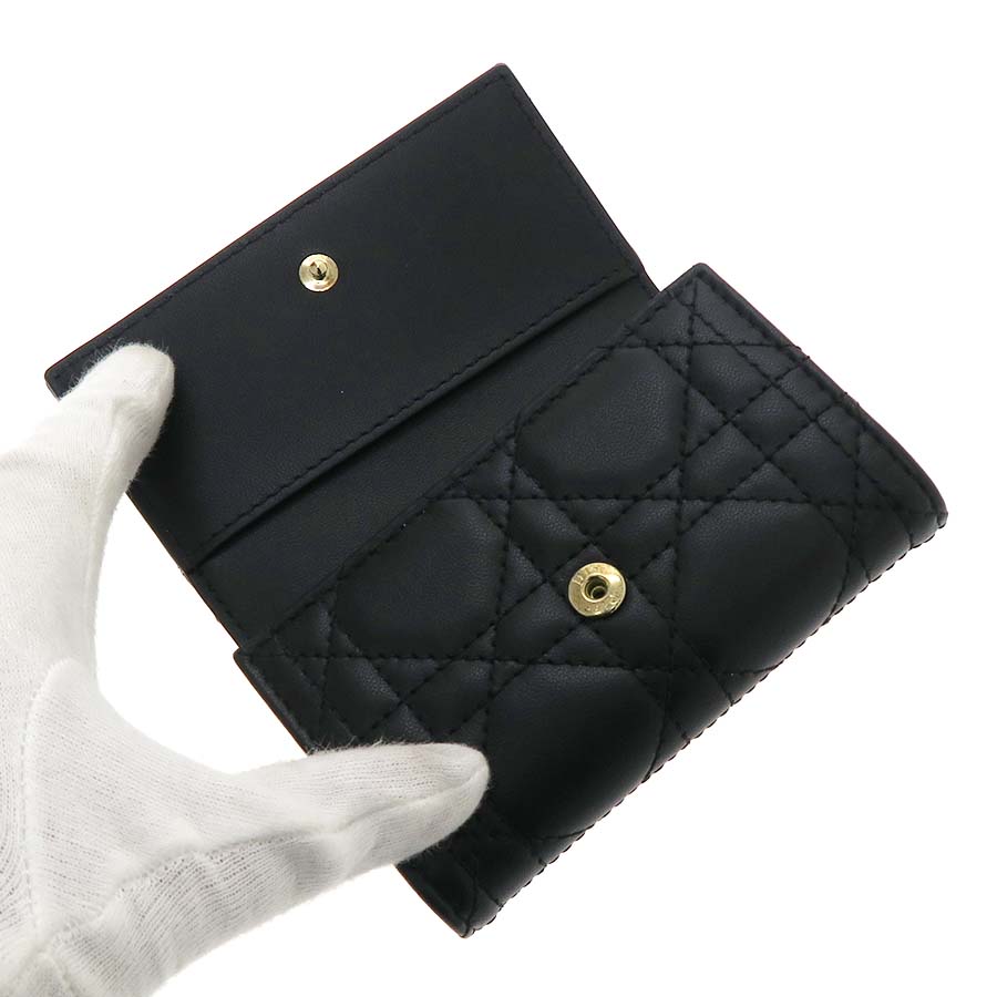 【新品・未使用】Miss Dior キーケース　カナージュ 新品・未使用】Miss Dior キーケース カナージュ 奇跡の再販 DIOR 価格