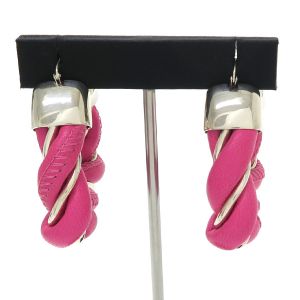 ツイスト トライアングル･ピアス