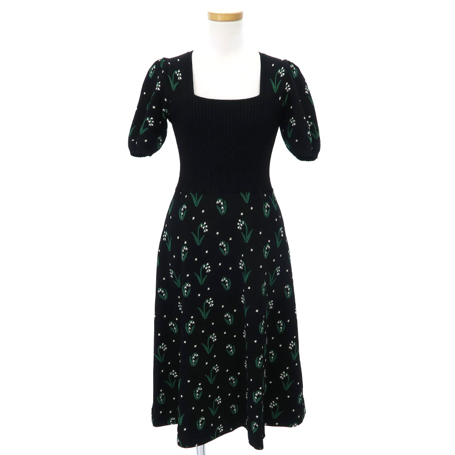 ニットワンピース