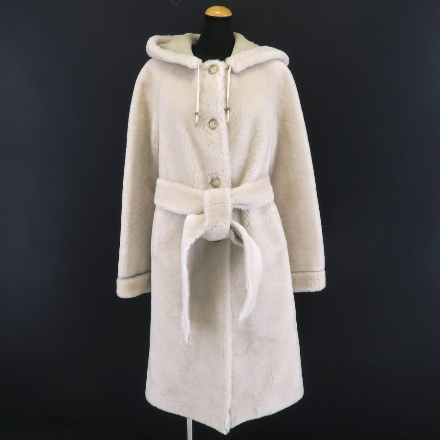 ムートンコート