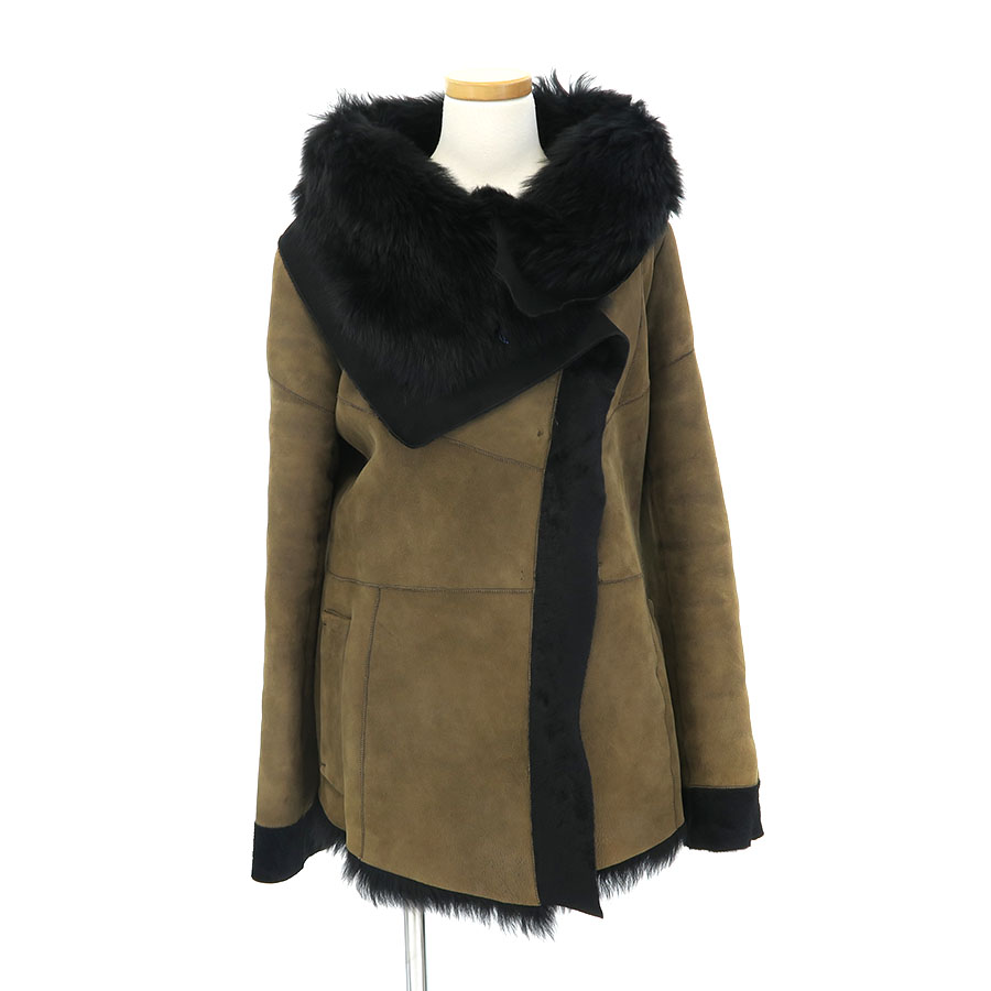 ムートンコート