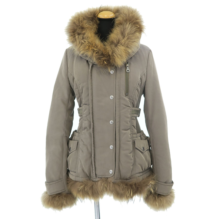 ダウンジャケット