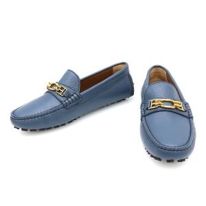 ドライビングシューズ