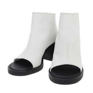 ショートブーツ