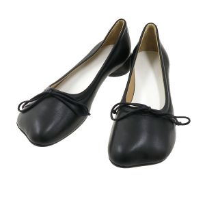 バレエシューズ