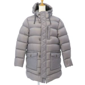 ダウンジャケット