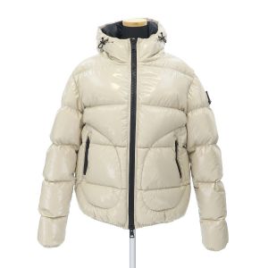 ダウンジャケット