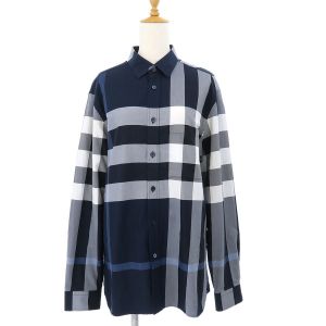 チェックシャツ
