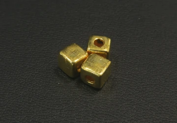 純金のアクセサリー部品を金買取致しました