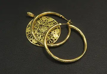 18金製のアクセを金買取致しました