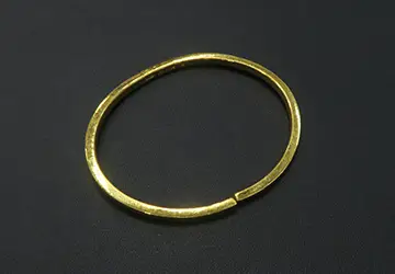 純金のバングルを金買取致しました