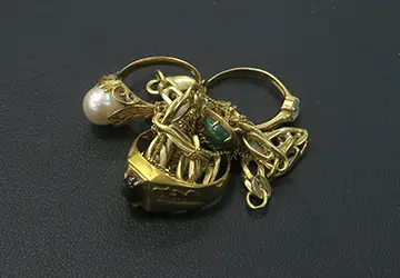 18金アクセサリーを金買取致しました