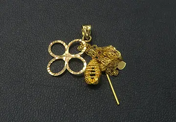 金の小物を金買取いたしました